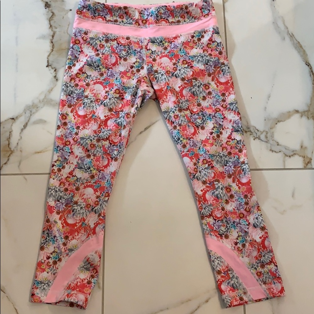 Lululemon floral crops